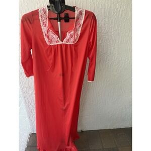 1960 Vintage Red Lace Trim Nightgown Maxi Sleepwear Ruffle Hem 3/4 Sleeve Red‎ M